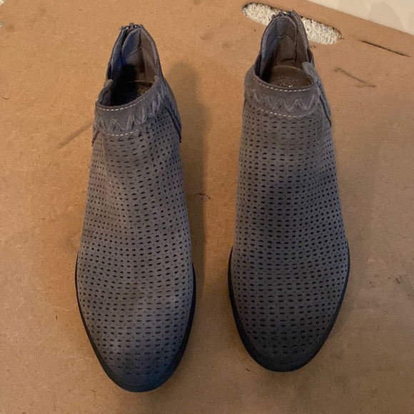 EARTH Booties - Picture 3 of 4